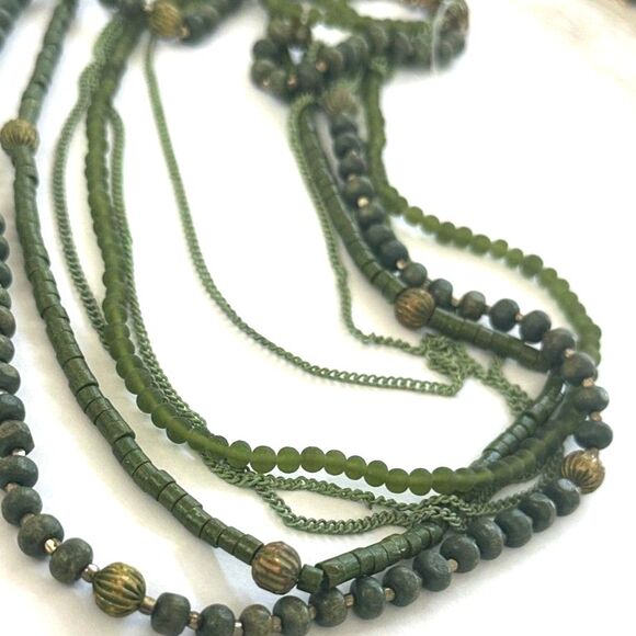 Multi strand Green Beaded Long Necklace New without tag - Picture 5 of 6